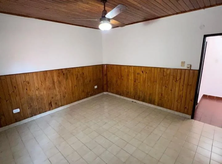 casa tipo ph en planta baja con patio 2