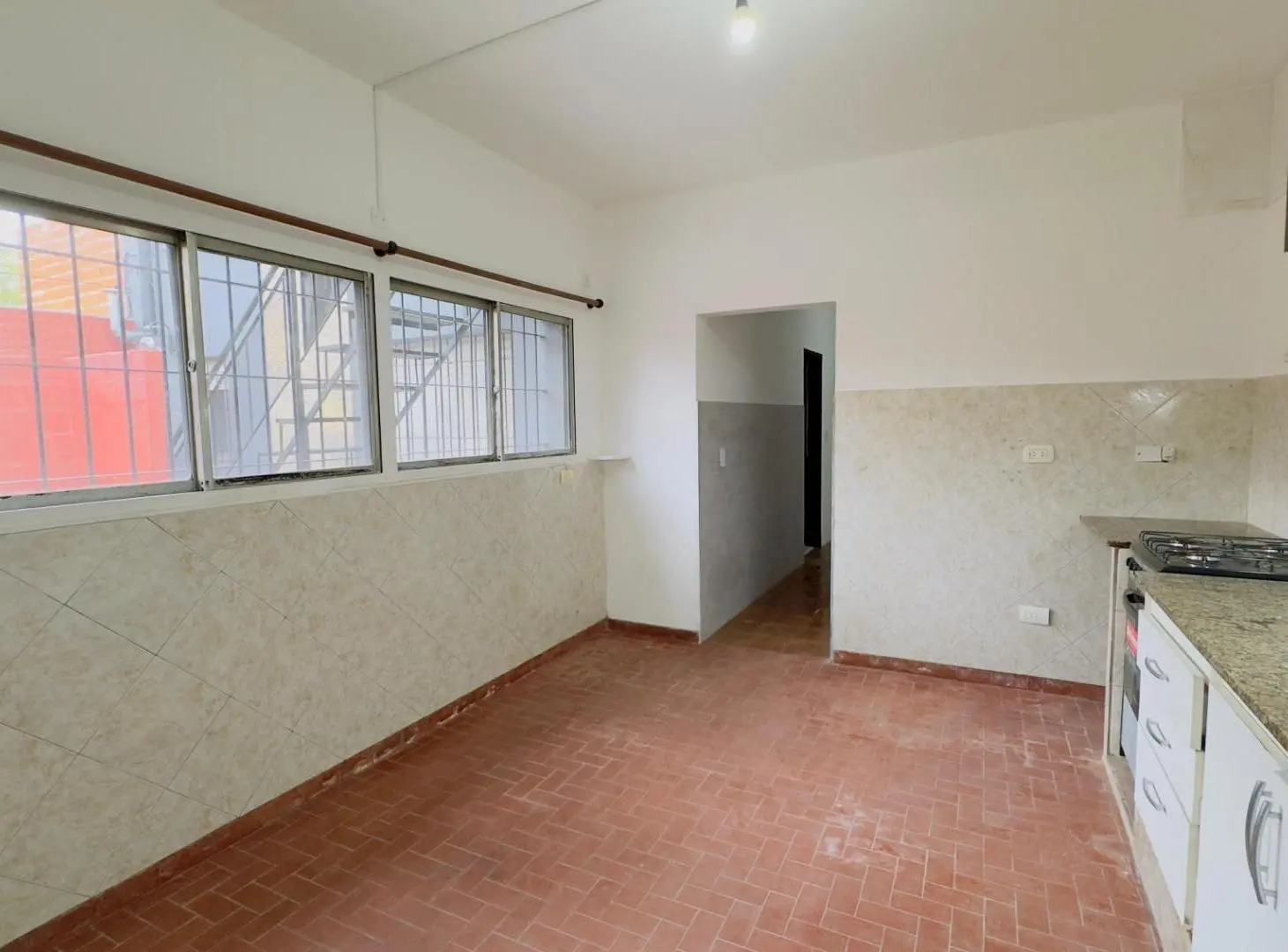 Departamento en planta baja con patio y lavadero 3