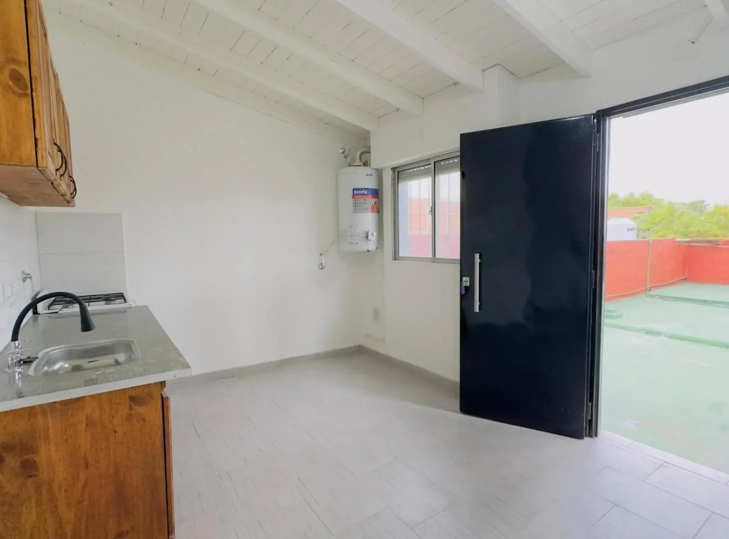 Departamento en planta alta con terraza en boulogne 1