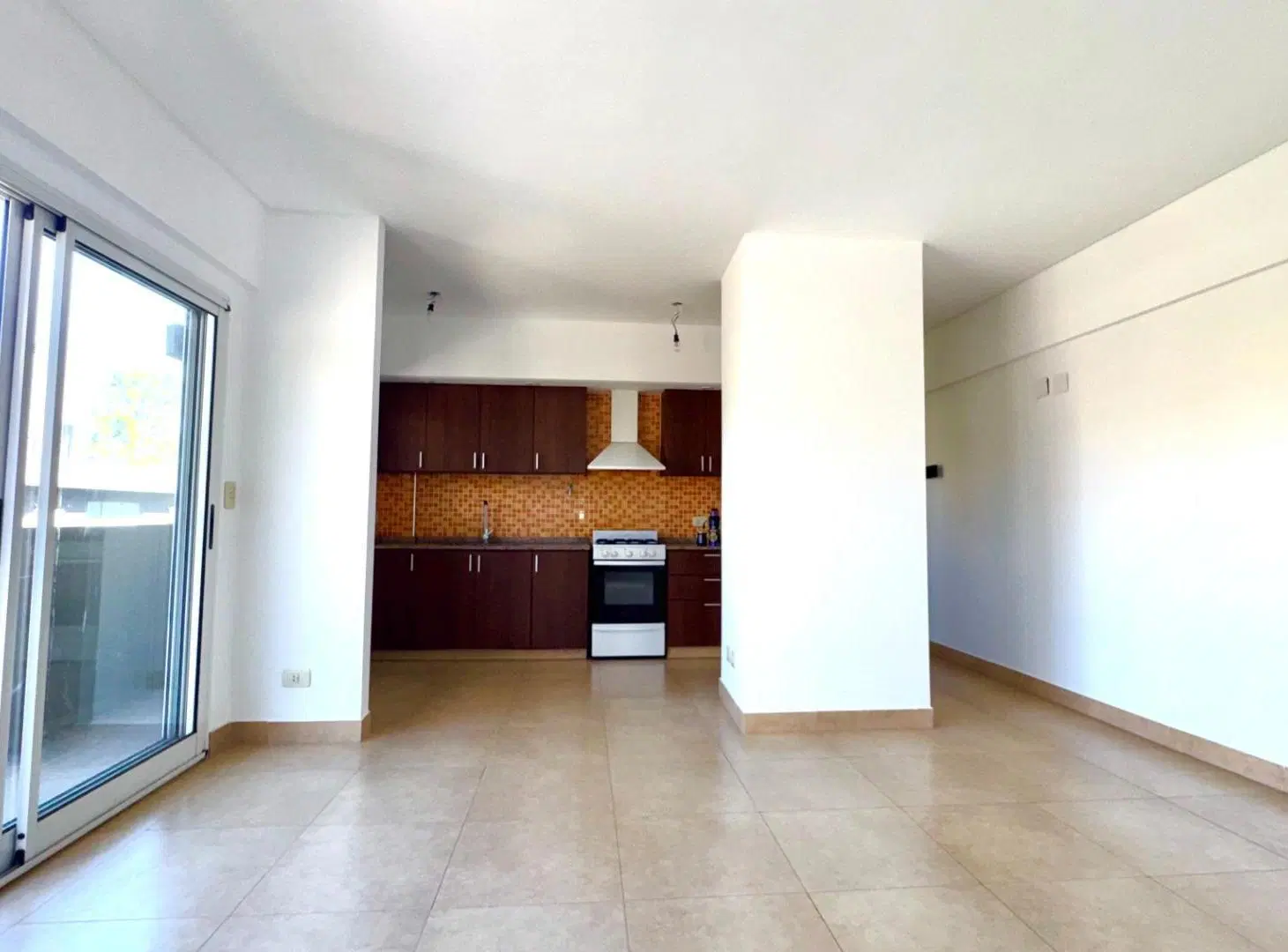 Departamento con balcón 1
