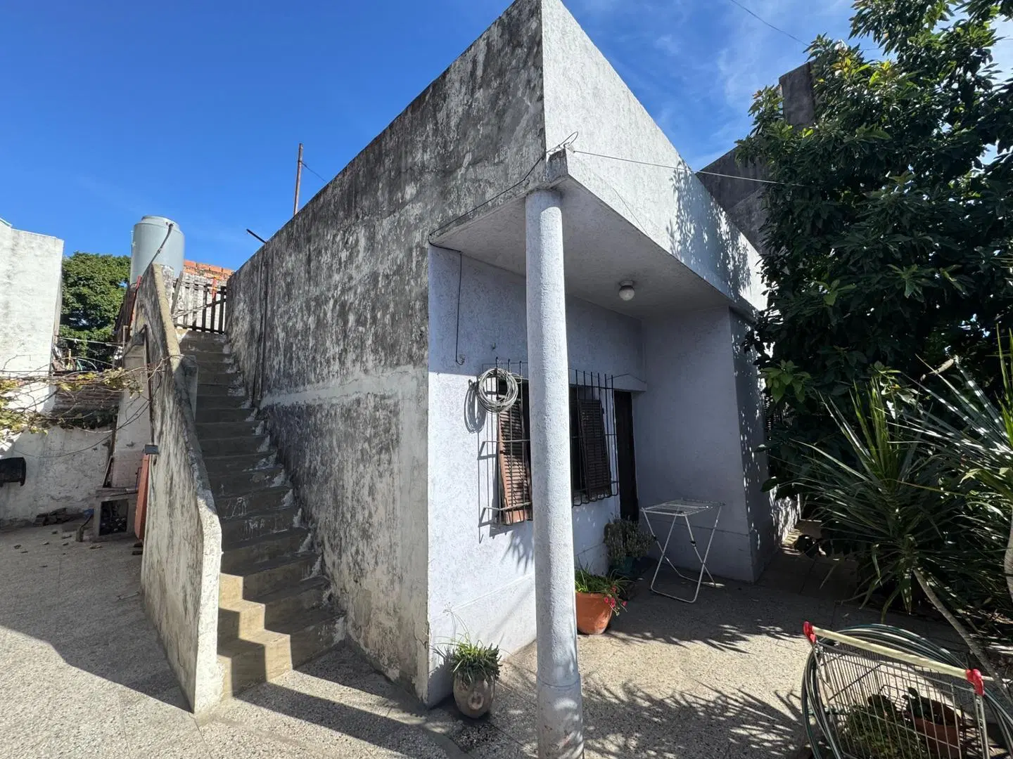 Casa en venta muy buena zona oportunidad para reciclar 4