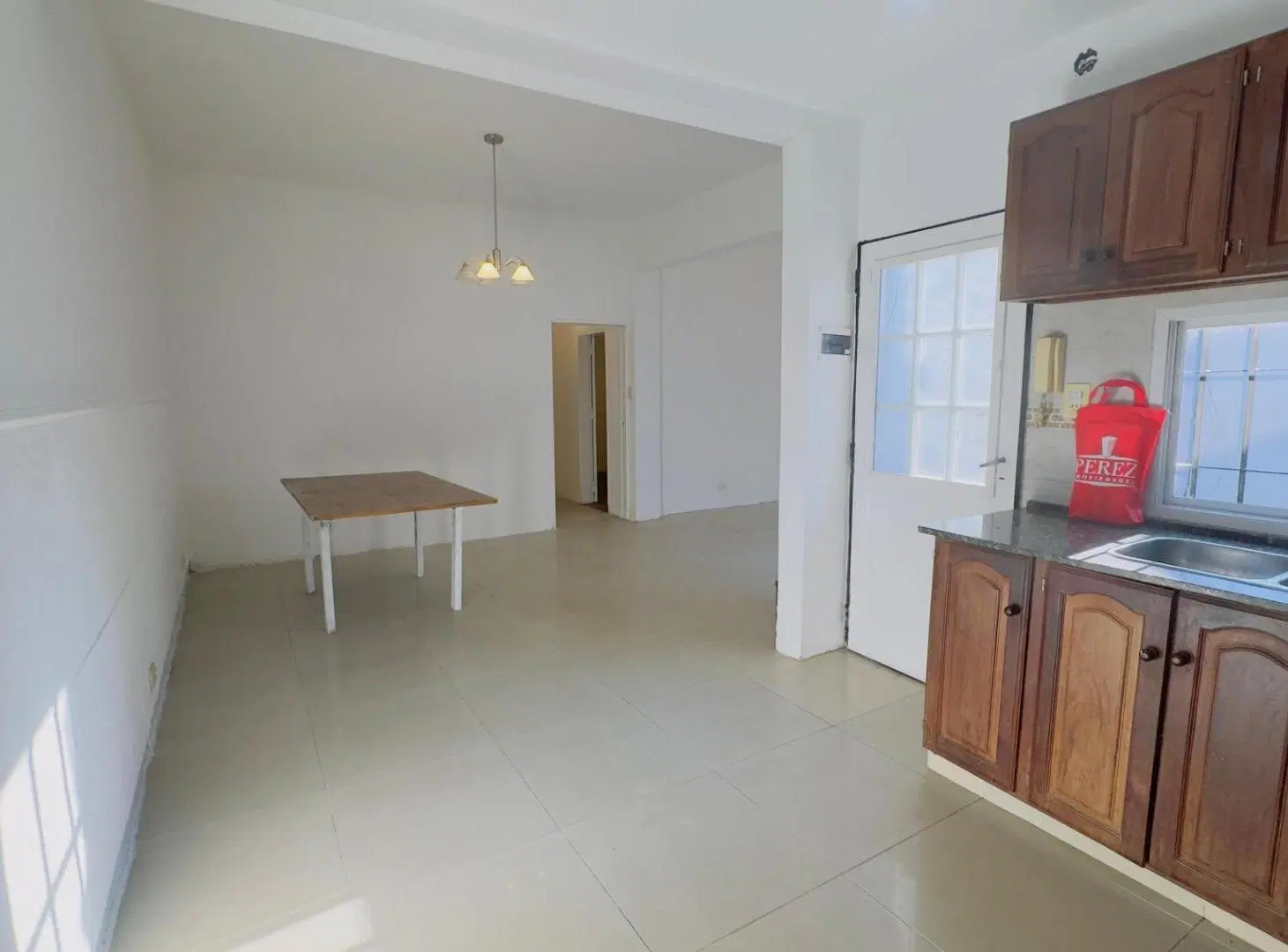 casa tipo PH en planta baja en alquiler excelente ubicación 5