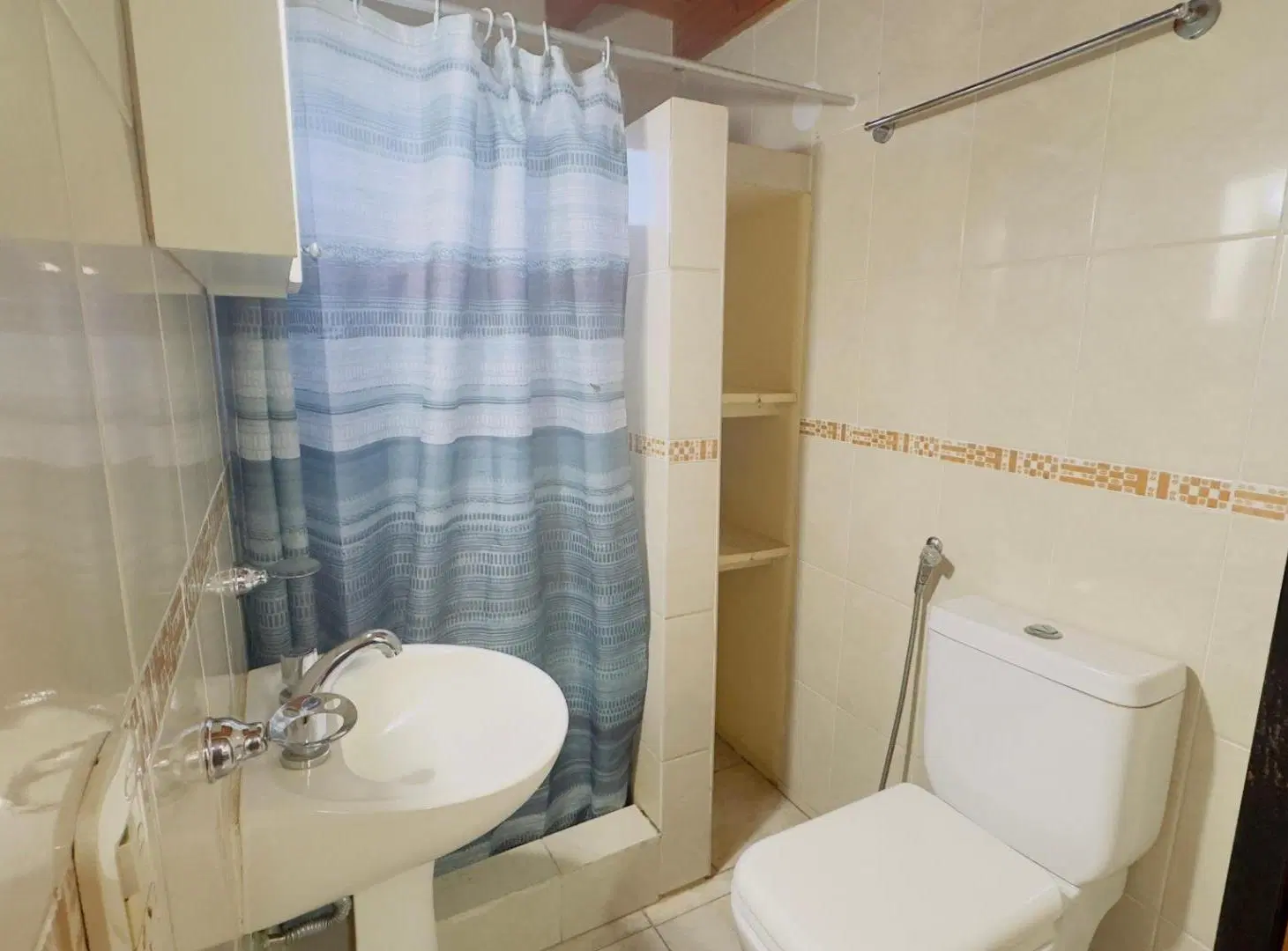 Departamento en planta alta en Alquiler ingreso inmediato 3