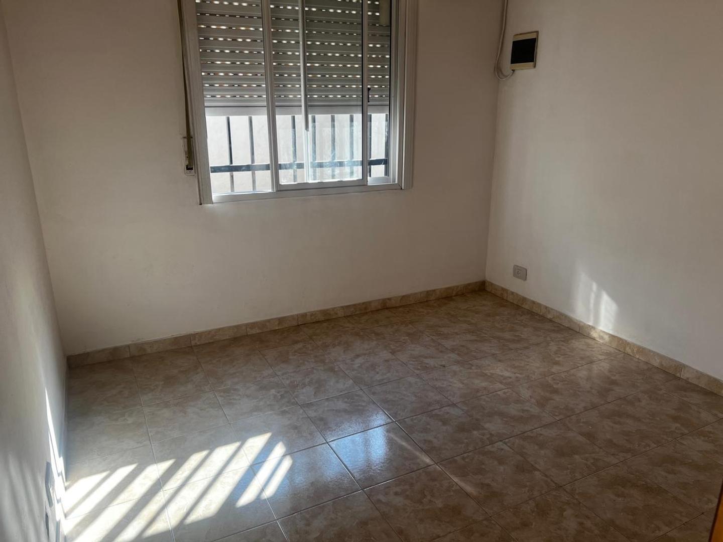 Foto de Departamento en alquiler planta baja con patio y garage, imagen 4