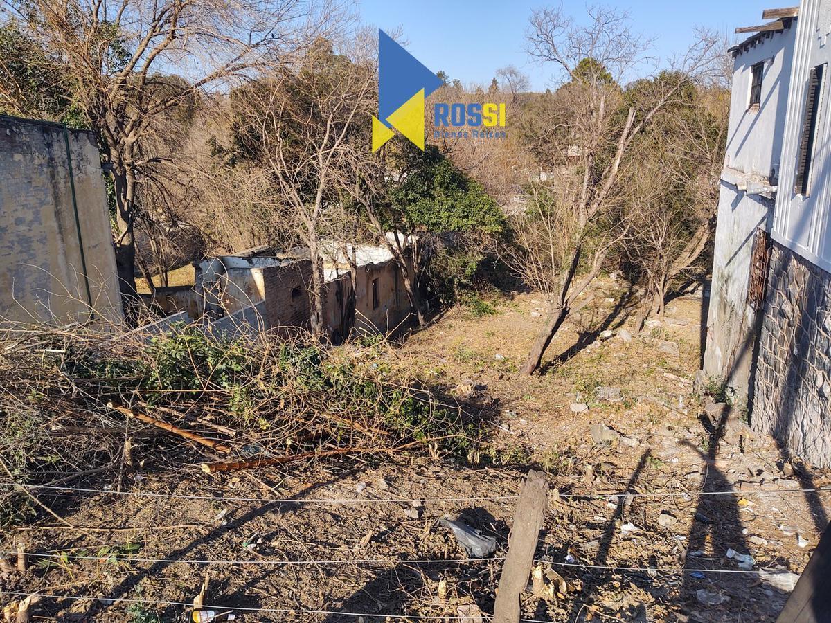 Vende Terreno en Unquillo Sobre Av San Martín 3