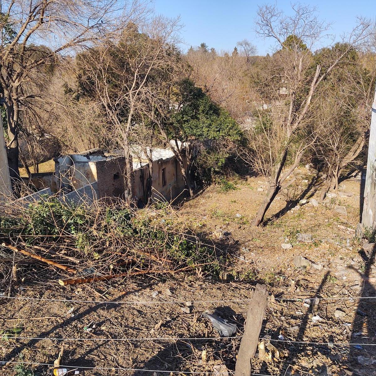 Vende Terreno en Unquillo Sobre Av San Martín 2