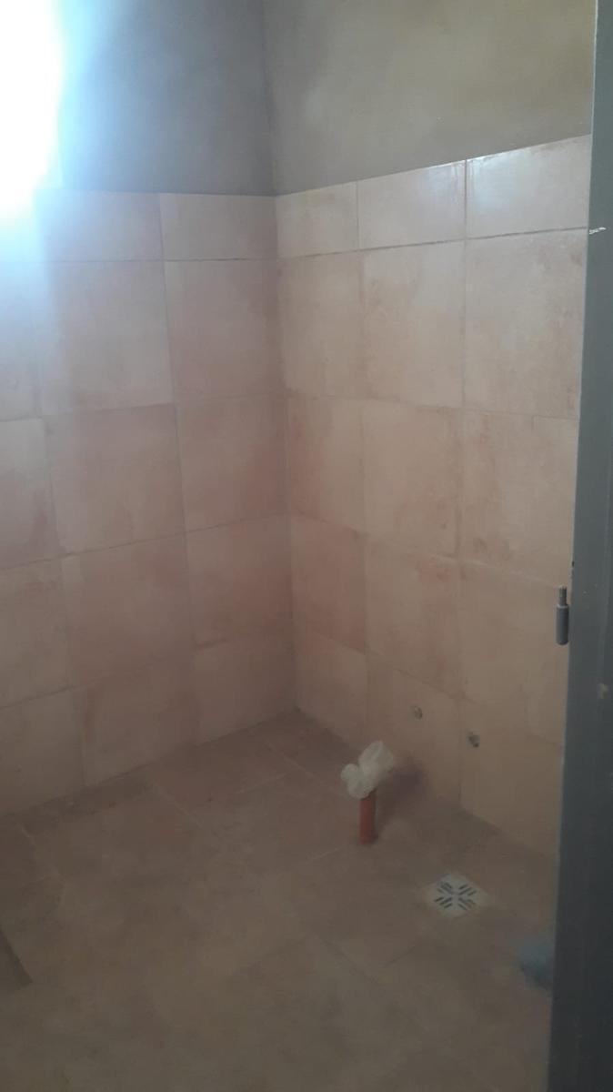 Foto de VENDO CASA EN MOLINARI CON TERRENO DE 500MTS 2 DORMITORIOS, imagen 5