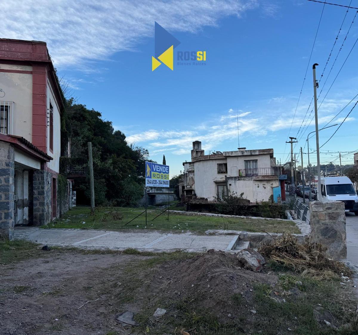 Vendo Importante Terreno en El Centro de Unquillo 3