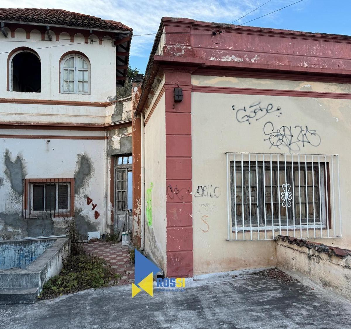 Vendo Importante Terreno en El Centro de Unquillo 4