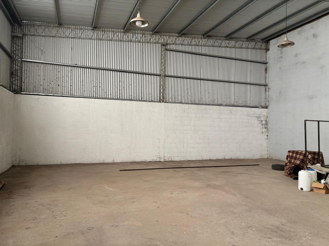 Foto de Galpón industrial en Villa María, sobre amplio terreno de 898 m², imagen 5