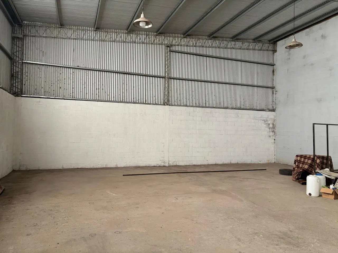 Galpón industrial en Villa María, sobre amplio terreno de 898 m² 5