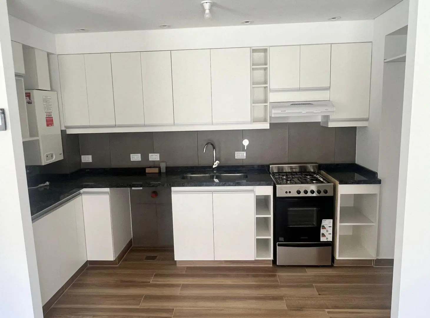 ALQUILO DEPARTAMENTO EN FLATS DE MANANTIALES 2