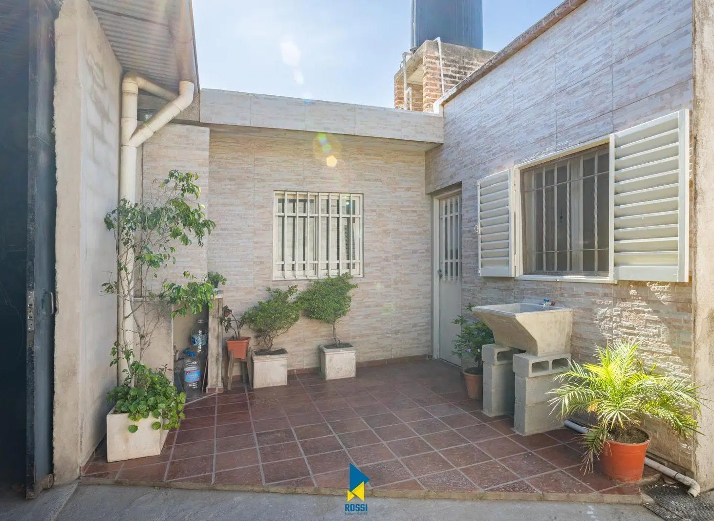 VENTA DE CASA CON GALPÓN A 10 METROS DE JUAN B JUSTO 3
