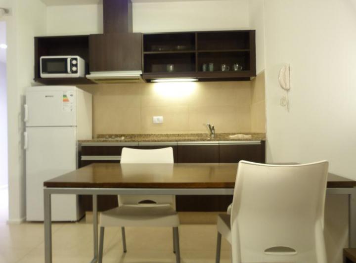 MONO en edificio c/piscina y laundry - Abasto. 4