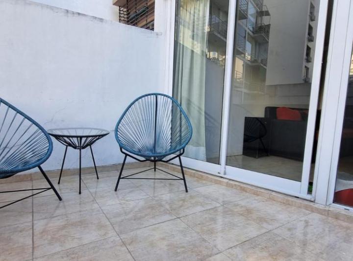 Amplio MONO con balcón-terraza en Almagro. 5