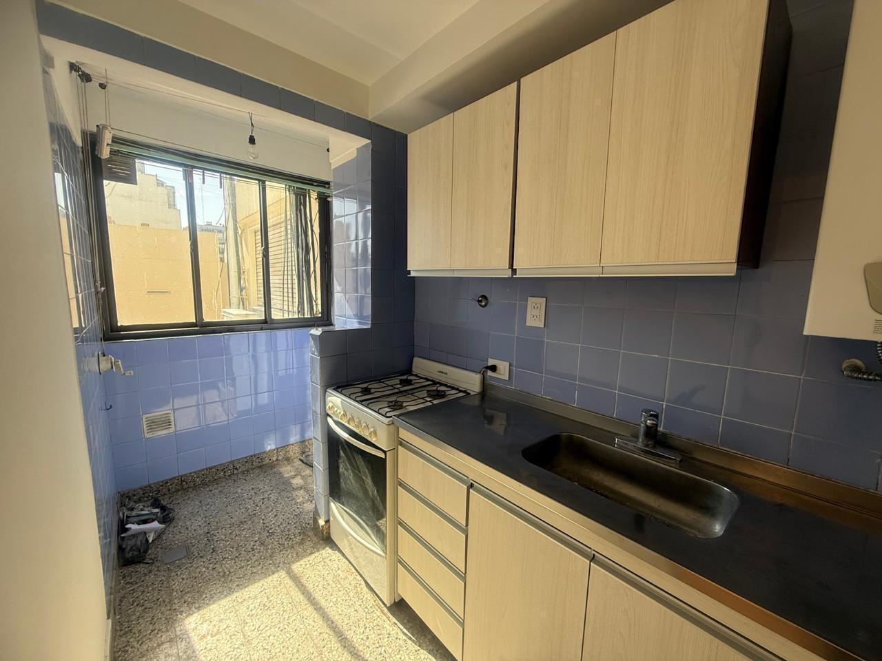 Foto de DEPARTAMENTO DOS AMBIENTES ALQUILER CONVENCIONAL ALMAGRO, imagen 1