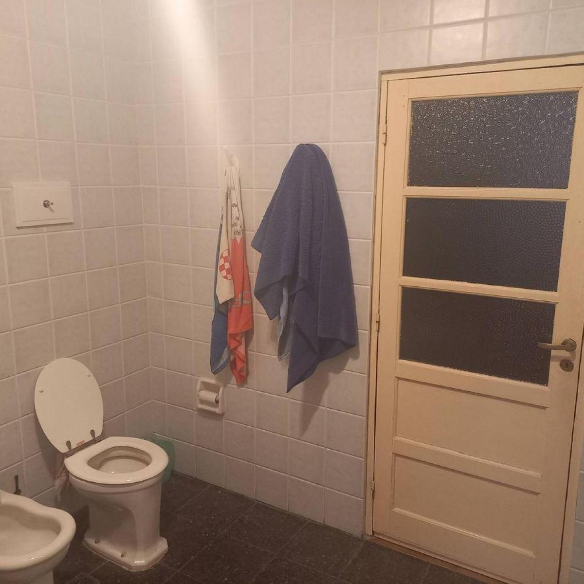 Foto de Laprida Entre Angel Balbi Y Matanza, Casa De 3 Dormitorios, 2 Baños, imagen 4