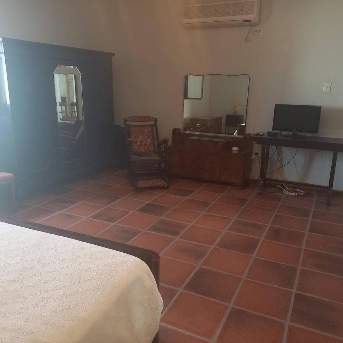 Foto de Laprida Entre Angel Balbi Y Matanza, Casa De 3 Dormitorios, 2 Baños, imagen 5