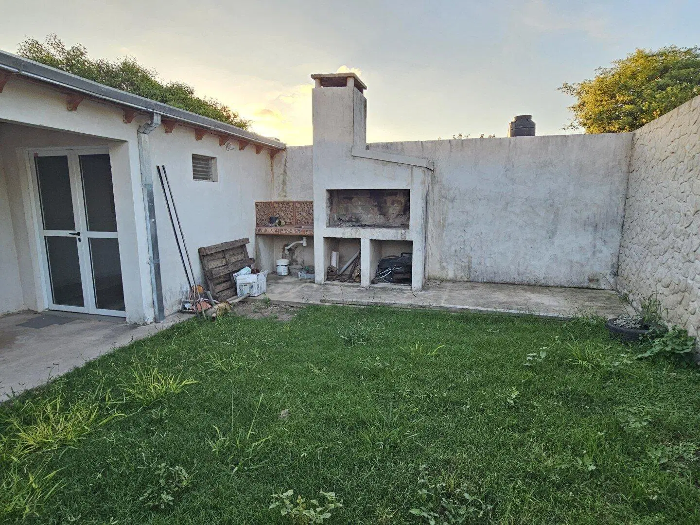 VENTA | Casa de 2 dormitorios con cochera y patio con parrillero - América 230 – Victoria, Entre Río 5