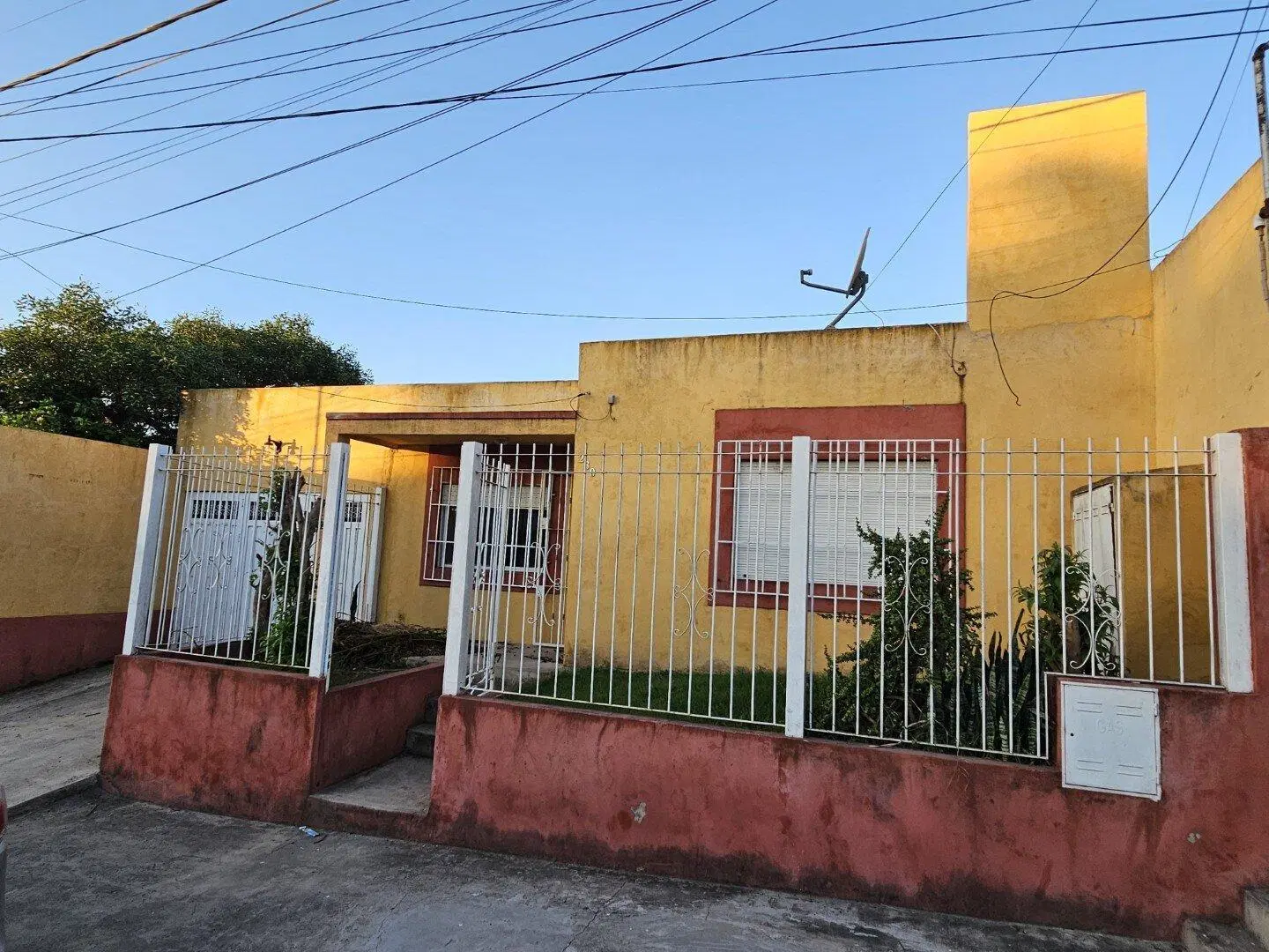 VENTA | Casa de 2 dormitorios con cochera y patio con parrillero - América 230 – Victoria, Entre Río 3