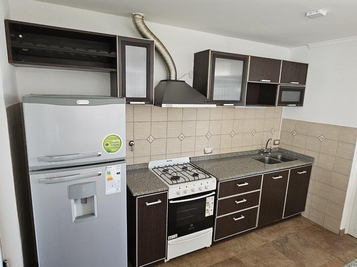 Foto de VENTA | Casa de 2 dormitorios con pileta y amplio terreno - Lonne 901, imagen 5
