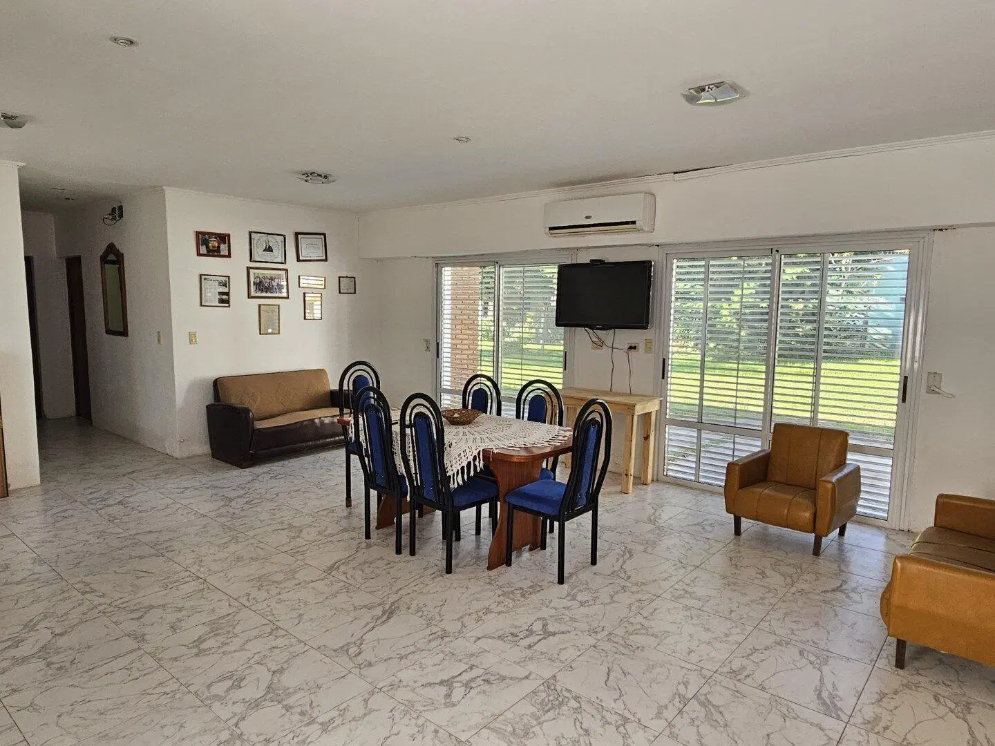 VENTA | Casa de 3 dormitorios con amplio jardín! Antelo 2