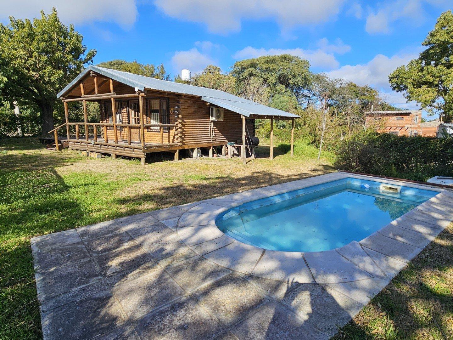 Foto de VENTA | Cabaña de 1 dormitorio con pileta sobre amplio terreno! Maipú y Los Cardenales – Victoria, E, imagen 1