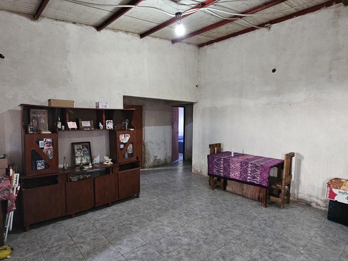 Foto de VENTA | Casa de 3 dormitorios sobre amplio terreno! Coronel Pringles, entre Liniers y Boulevard Brow, imagen 5