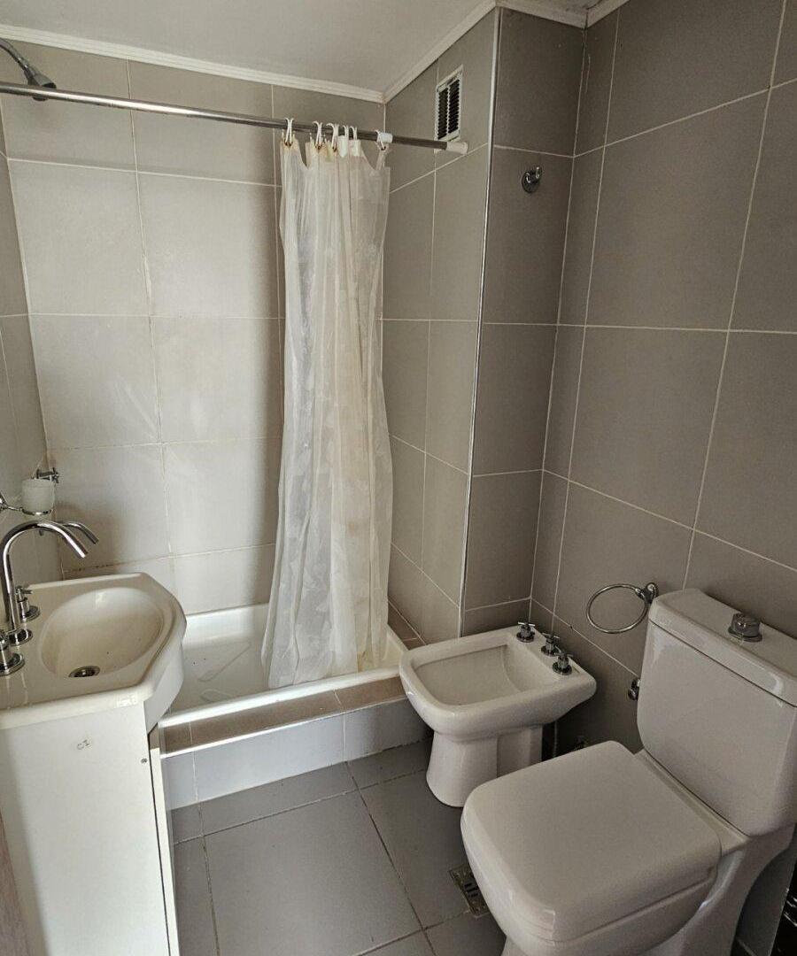 Foto de VENTA | Departamento de 1 dormitorio con cochera y vista al río! 6 A, imagen 2