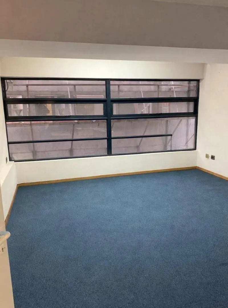 Oficina Comercial de 152 m² 4 Despachos y 1 Sala de Reuniones 4