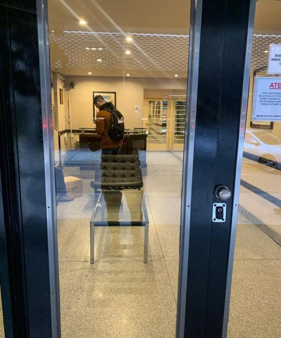 Oficina Comercial de 152 m² 4 Despachos y 1 Sala de Reuniones 3
