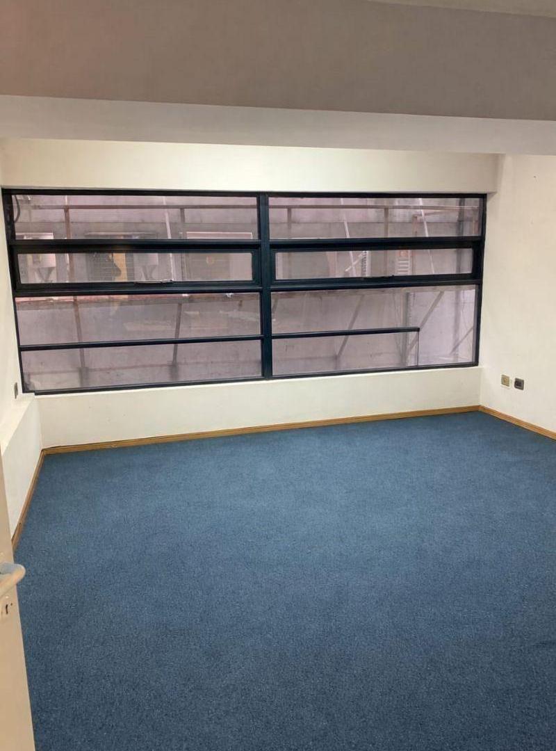 Foto de Oficina Comercial de 152 m² 4 Despachos y 1 Sala de Reuniones, imagen 4