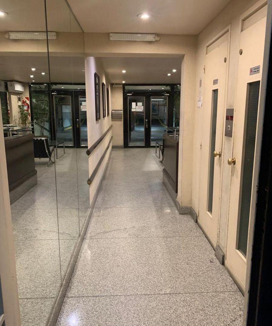 Foto de Oficina Comercial de 152 m² 4 Despachos y 1 Sala de Reuniones, imagen 2