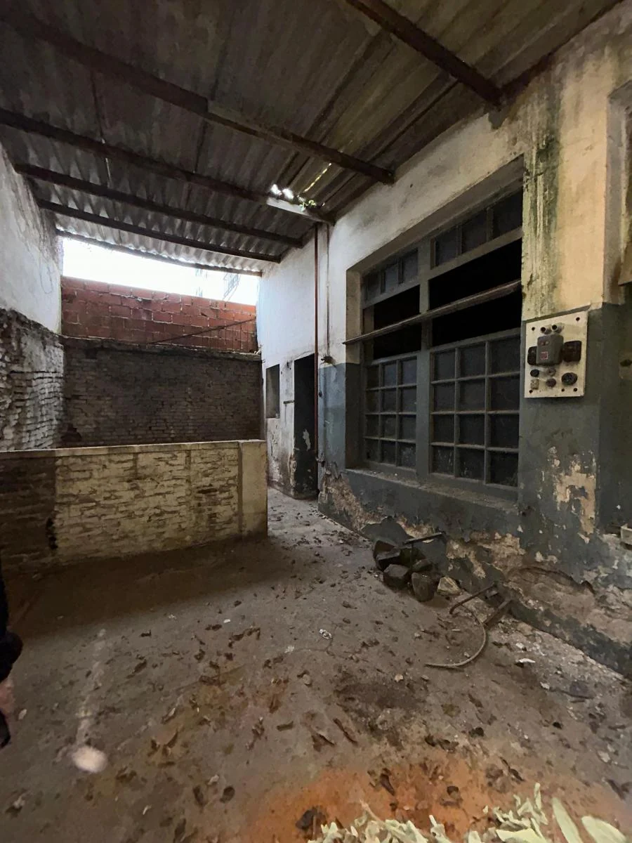 Local Comercial con Deposito Sobre Av Constituyentes Mas 2 Deptos de 3 Amb 4
