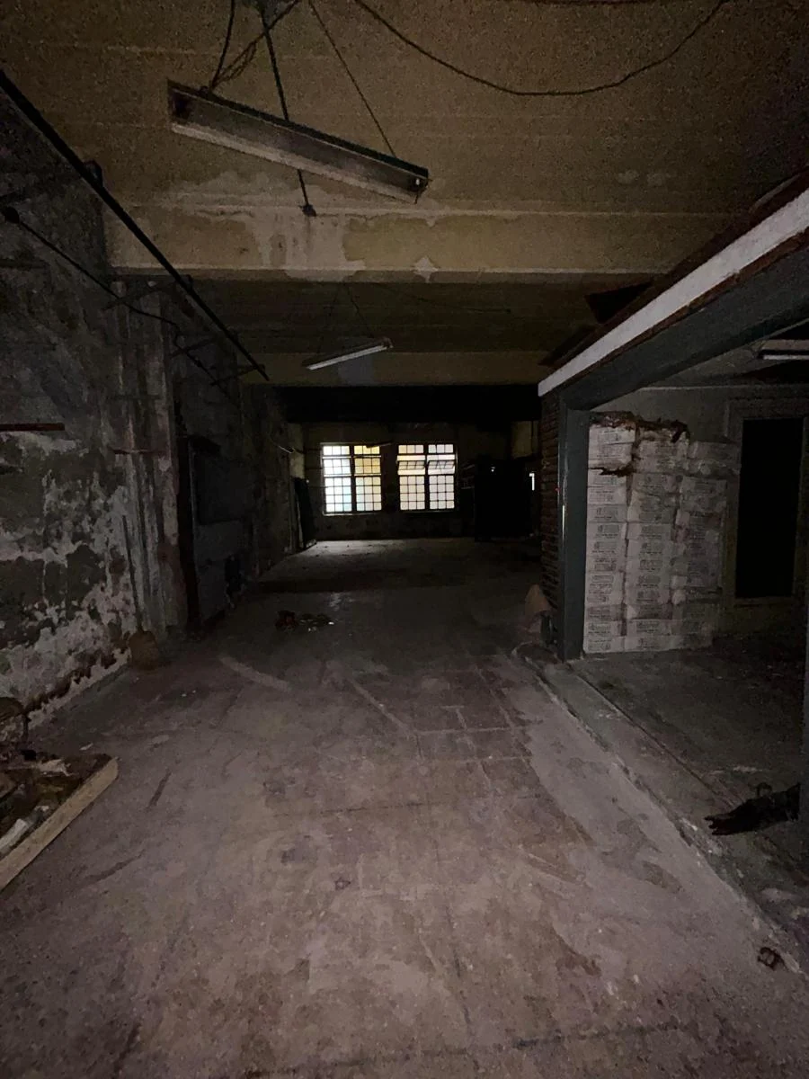 Local Comercial con Deposito Sobre Av Constituyentes Mas 2 Deptos de 3 Amb 1
