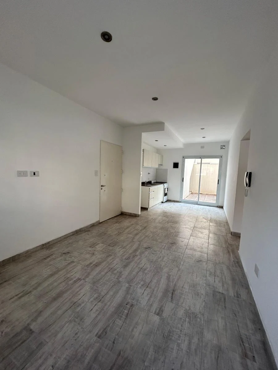 3 Amb Tipo Casa Pb Frente C/patio Sin Expensas 1