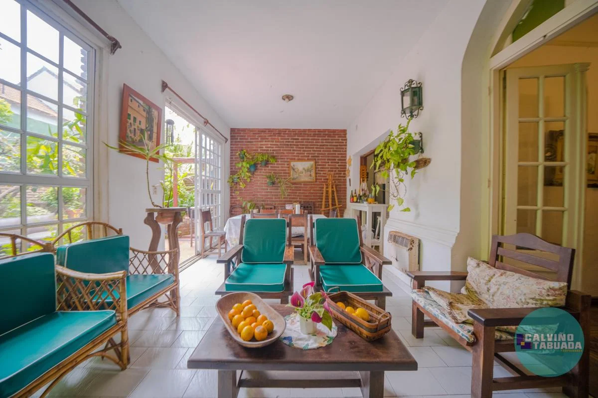 Casa en Barrio Rawson Estilo Ingles Frente a Agronomia 5