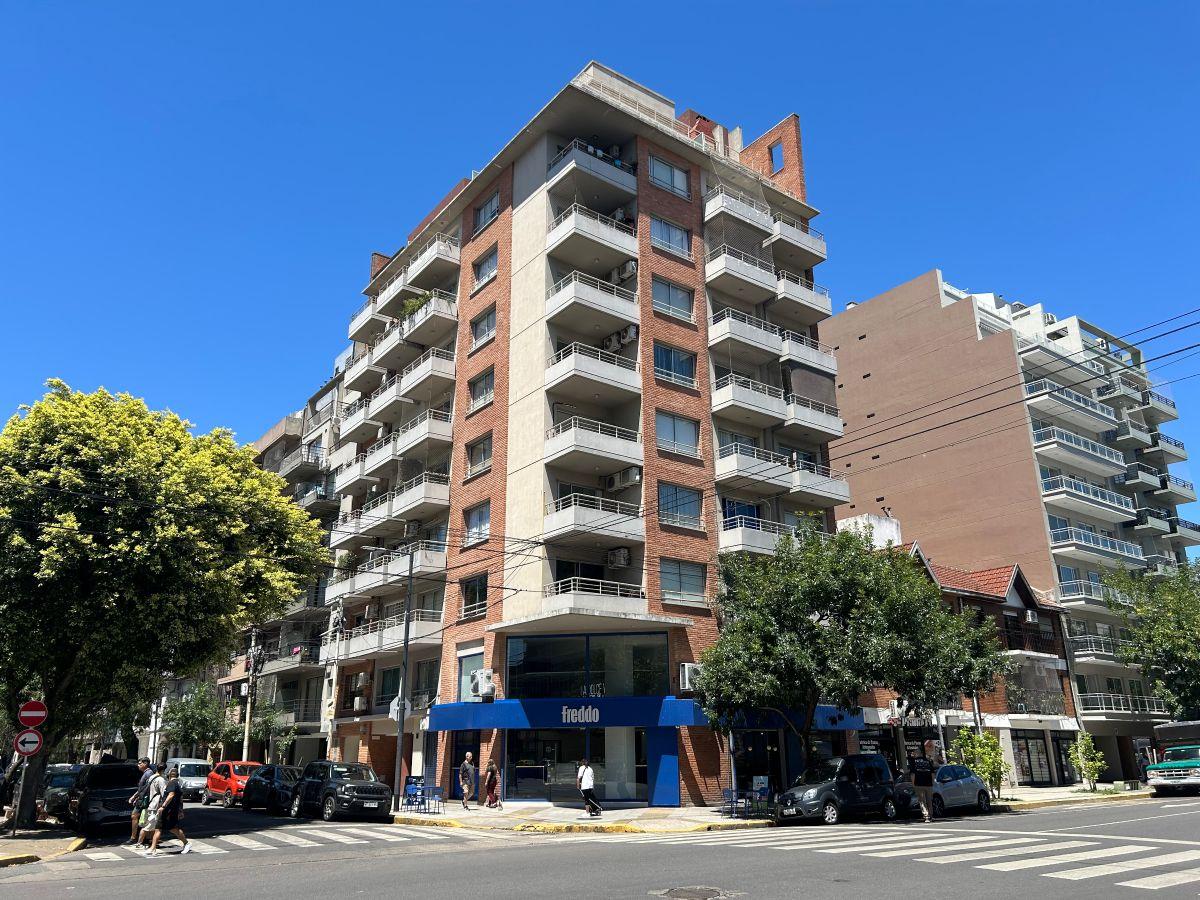 DEPARTAMENTO 2 AMBIENTES AL FRENTE CON BALCON