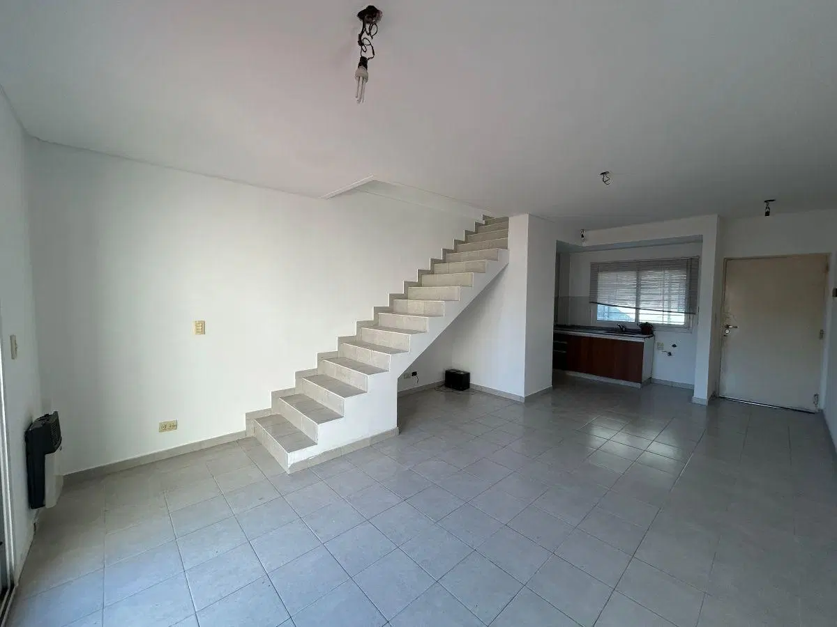 PH 2 AMBIENTES EN DUPLEX CON DOS BALCONES TERRAZA 1