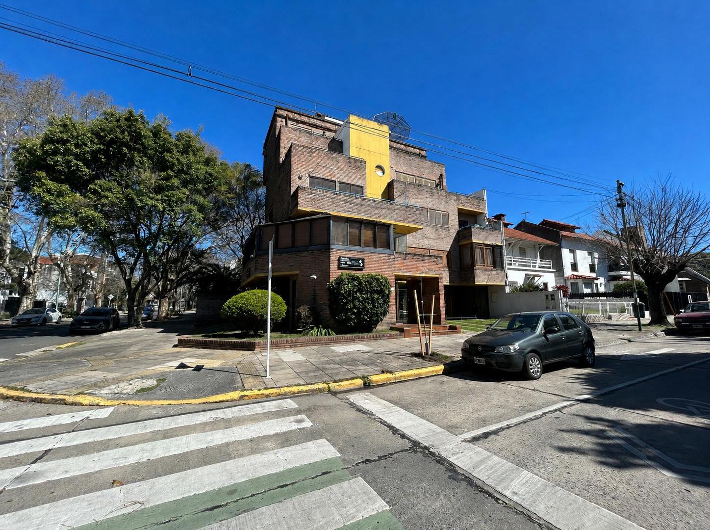 Foto de PISO 4 AMB CON DOS COCHERAS FIJAS,DIRECTAS Y DEPENDENCIA, imagen 1