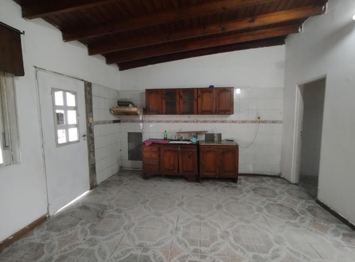Alquiler casa PH Cuatro ambientes cochera José c paz  2