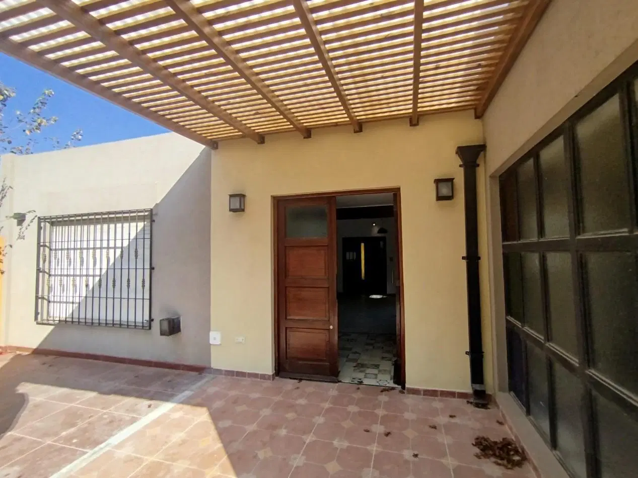 Alquiler casa quincho pileta Jose C paz 2