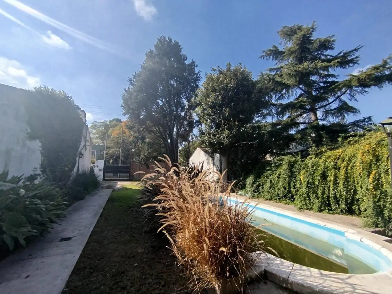 Alquiler casa quincho pileta Jose C paz 5