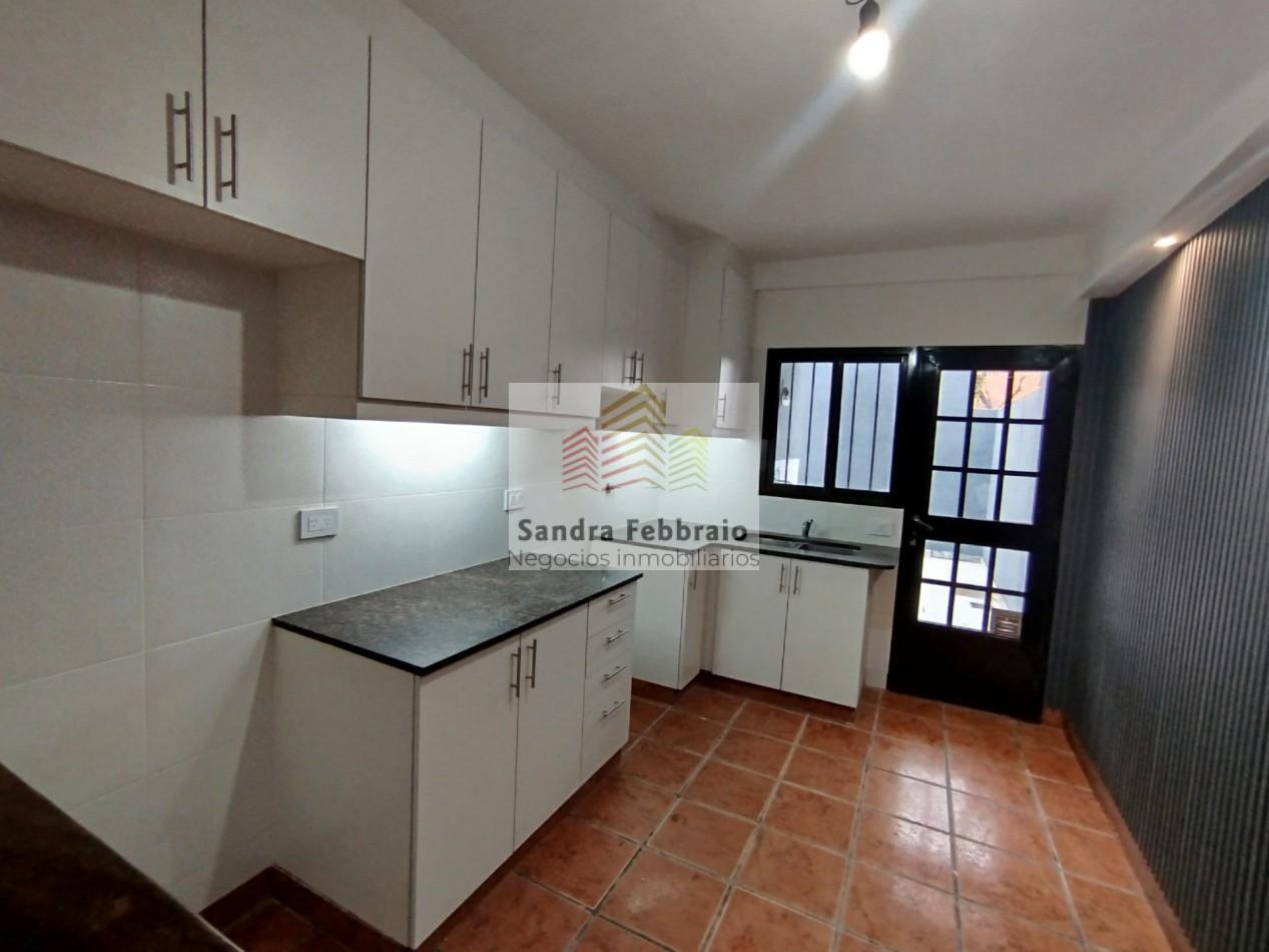 Foto de Venta casa estilo duplex cuatro ambientes san Miguel, imagen 1