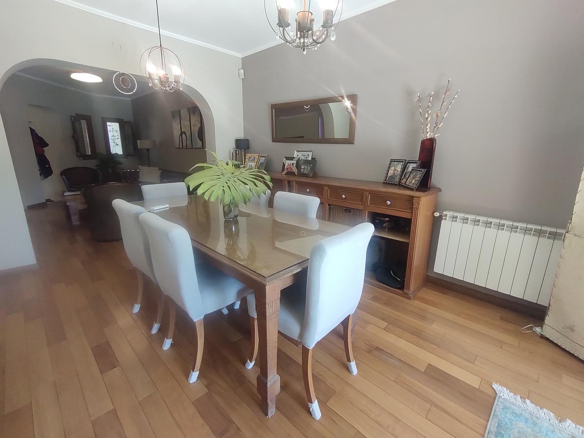 Hermosa Casa en Venta en Zona Sur - Rosario 1