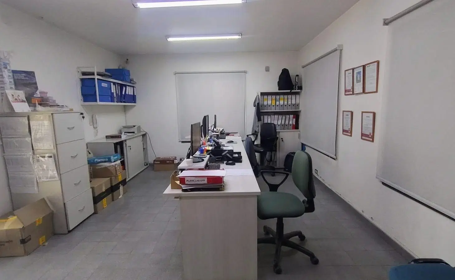 Amplio galpón en alquiler en zona sur 4