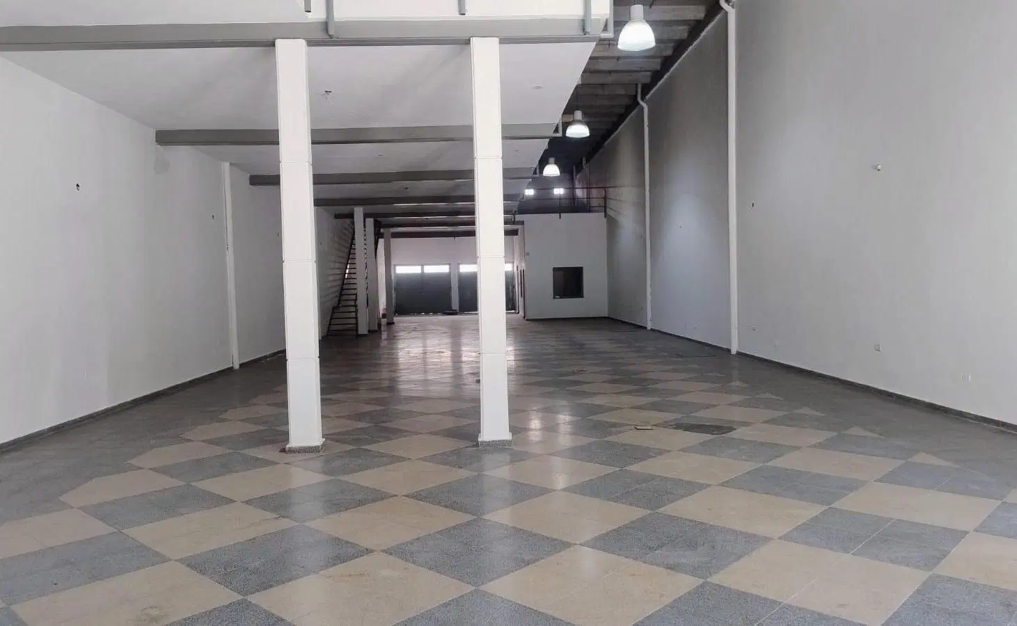 Arijon 2400 Local en Alquiler 4