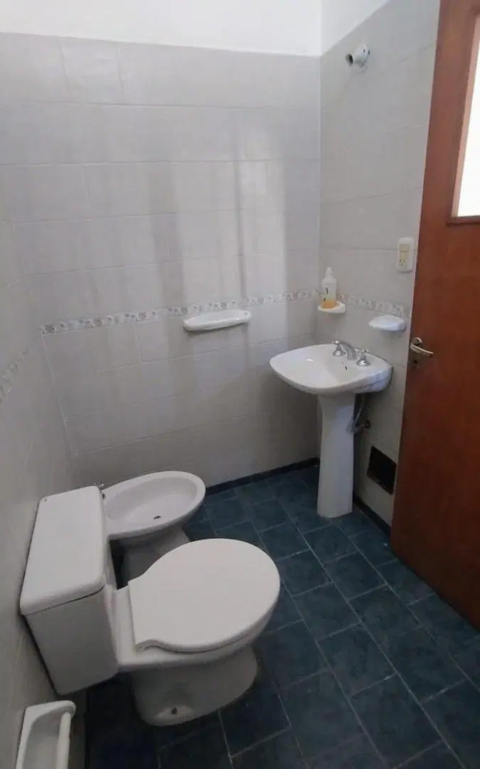 Arijon 2400 Local en Alquiler 2