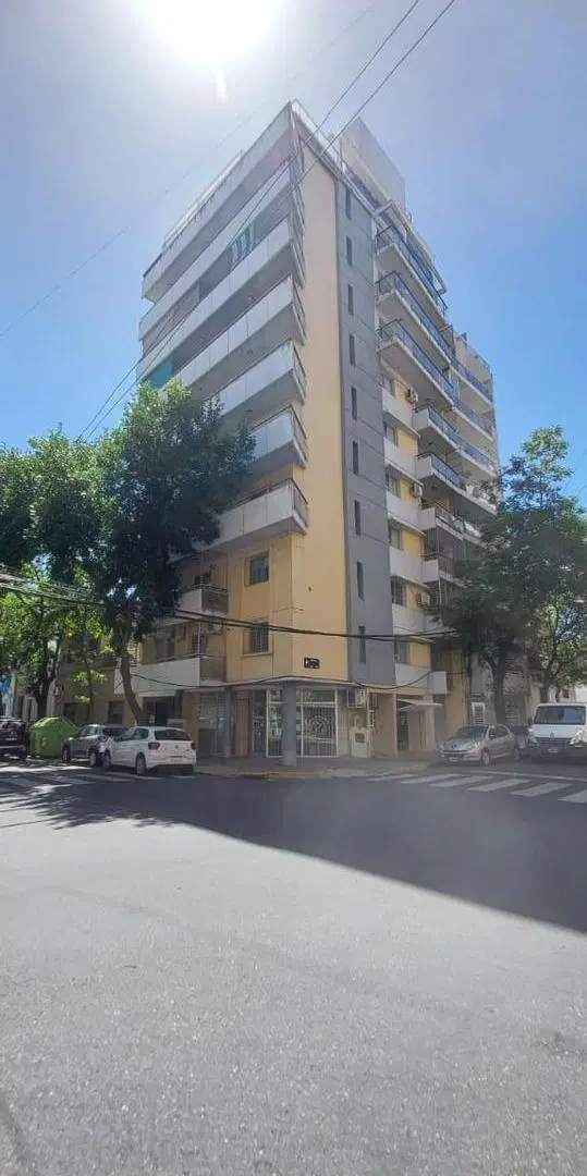 Ayacucho y Zeballos 1 Dormitorio Alquiler 2
