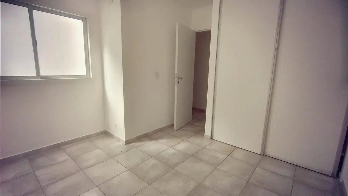 ALQUILER 1 DORMITORIO .BALCÓN. EDIFICIO CON PARRILLERO. 3
